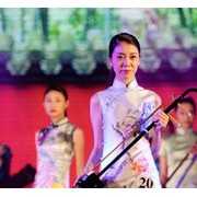 超模大赛上 选手朗读孔子祭文 (14)