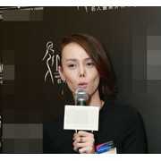 惊恐!港姐韩君婷鼻子凹陷露尖下巴 (4)